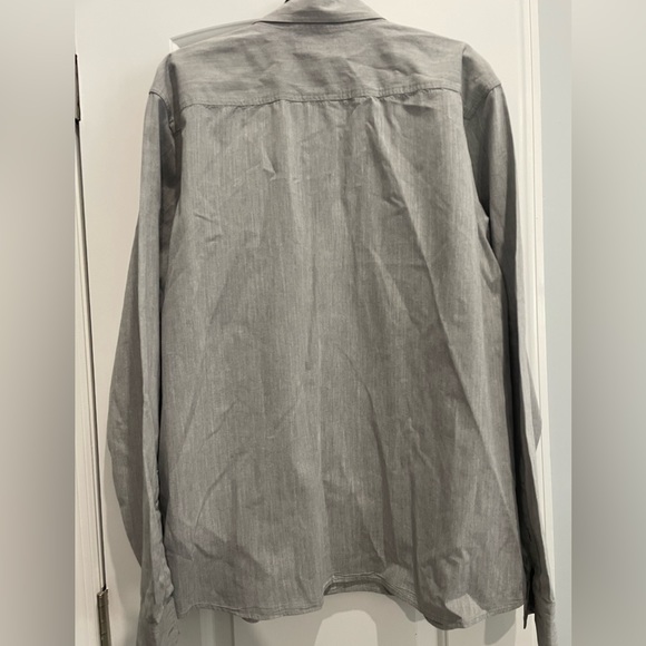 Banana republic XL standard fit grey dress shirt - Picture 2 of 3